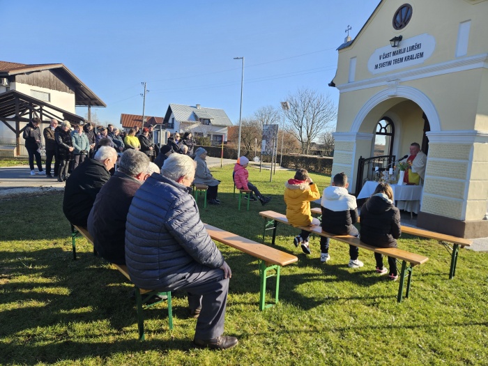 preberi si Tradicionalna sveta maša v Ločah pri Dobovi pod okriljem