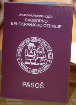 Potni list za Svobodno belokranjsko ozemlje. (Foto: M. B.-J.)