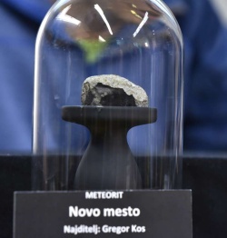FOTO: Meteorit "Novo mesto" našli v Prečni; na tleh še več sto kosov?