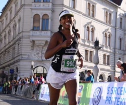 Irena Yebuah Tiran bo tekla maraton in pela arije.