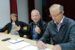 Matjaž Strojin, Silvo Mesojedec in Bogdan Krašna na novinarski konferenci RCI (Foto: L. M.)