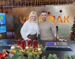 VIDEO: Gašper Rifelj postal tv-voditelj; z Darjo na harmoniki