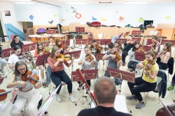 Krški simfoniki na pripravah za Slavnostni koncert ob 30-letnici orkestra