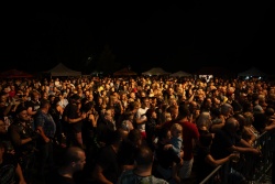 FOTO: Raduno motociclistico e di campeggio con concerti serali