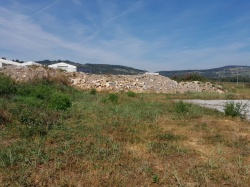 Nastala deponija gradbenih odpadkov v Gospodarskem coni Zalog (Foto: FP)