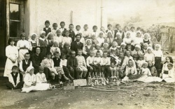 Božo Račič z učenci 1922
