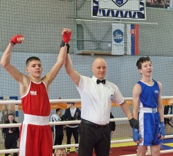 Aleks Vaš zmagovalec mednarodnega boksarskega pokala na Slovaškem