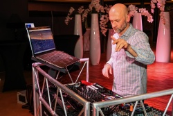 DL: DJ Sandi na sceni že tri desetletja