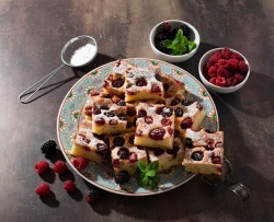 Jogurtovo pecivo s sadjem (Foto: Shutterstock)